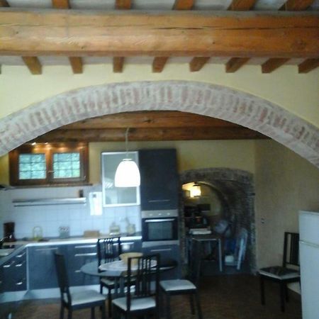 Casa Agostini Apartment Lari Екстериор снимка
