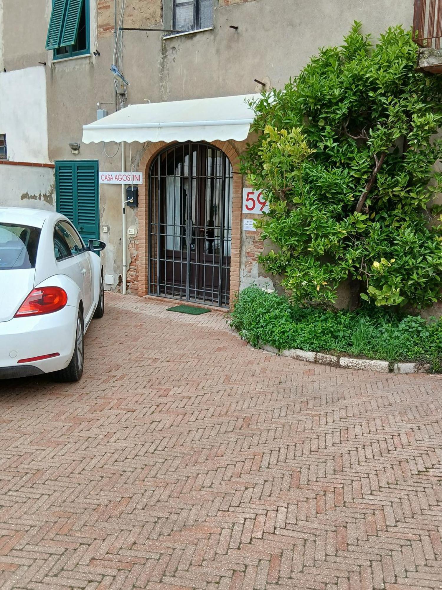 Casa Agostini Apartment Lari Екстериор снимка