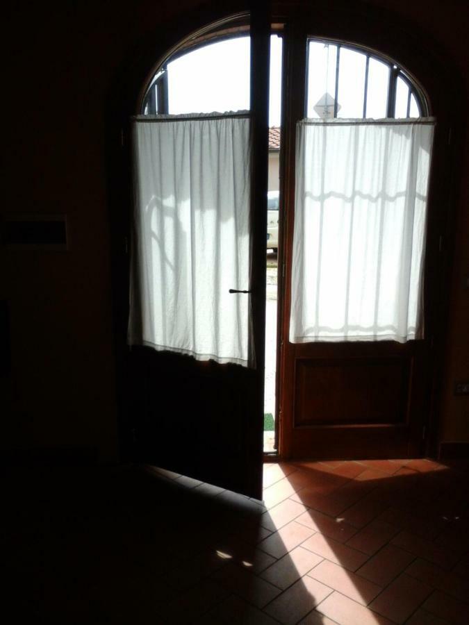 Casa Agostini Apartment Lari Екстериор снимка