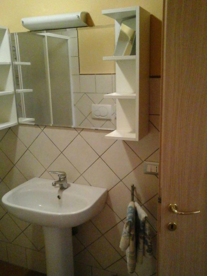 Casa Agostini Apartment Lari Екстериор снимка
